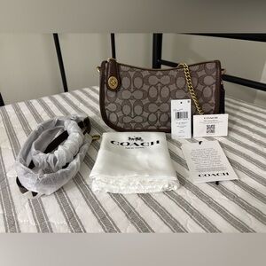 Coach Swinger Bag Regular Large Size Signature Jacquard Oak/Maple Brown Brass